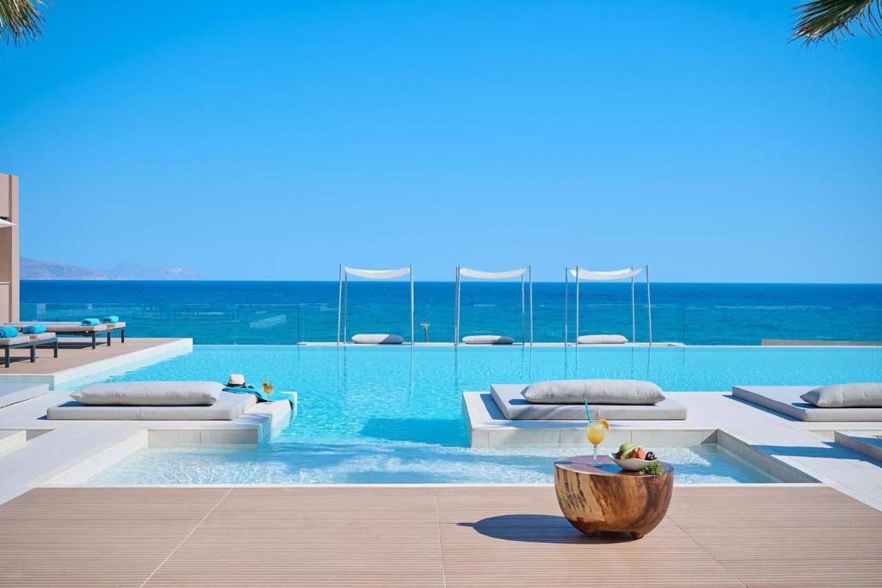 Oros Luxury Beach Resort main view