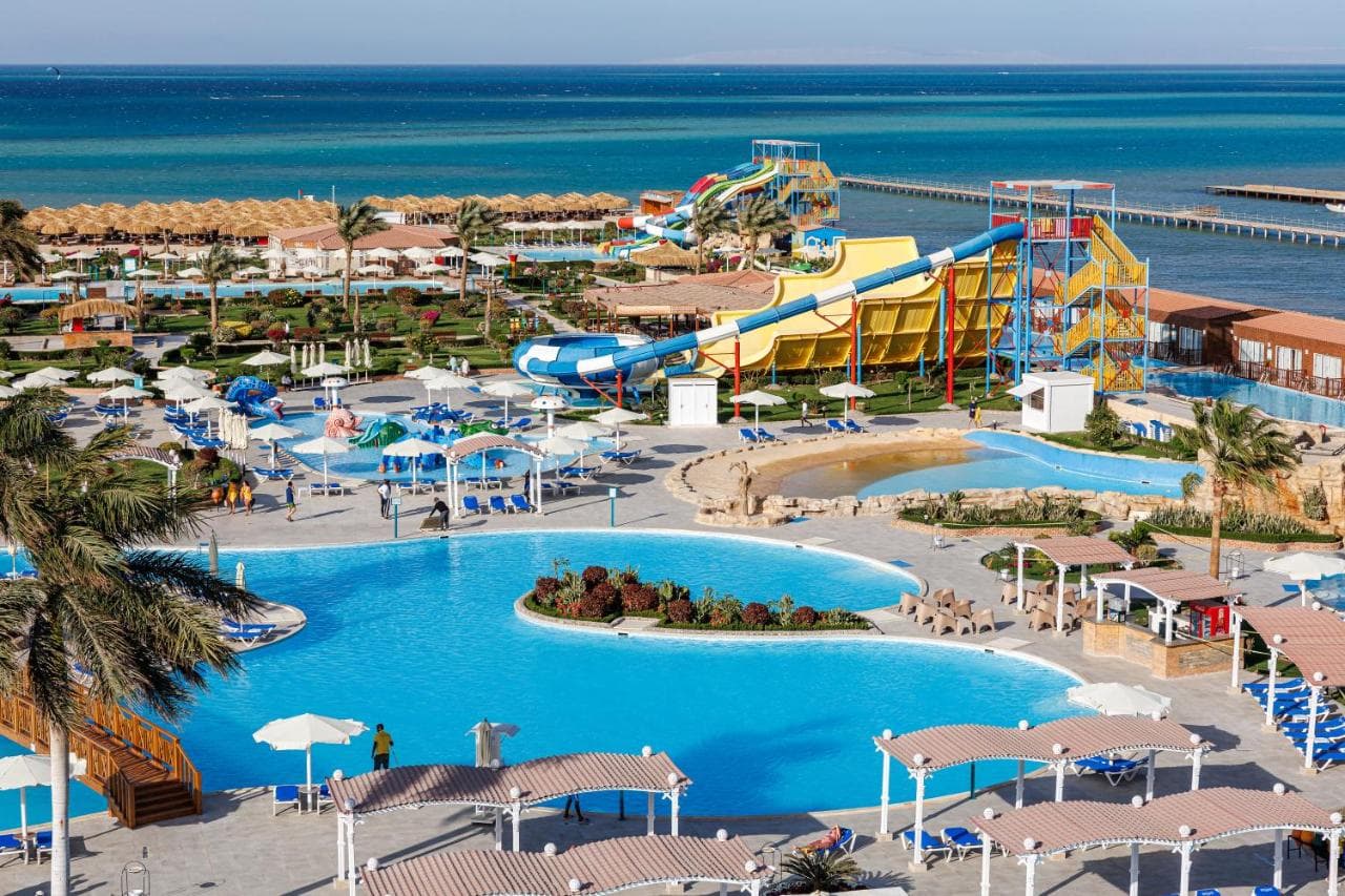 Sunrise Alora Aqua Park Resort main view