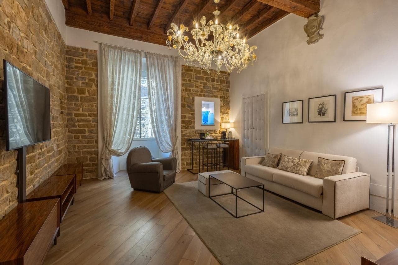 Donati Luxury Tower Suites