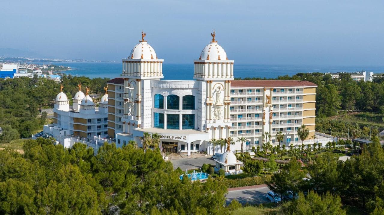 Oz Hotels Sui main view