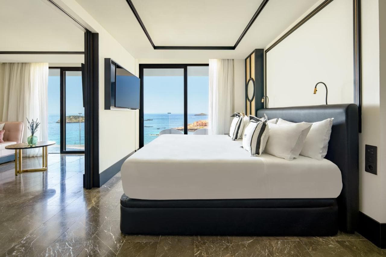 BLESS Ibiza Cala Nova - The Leading Hotels of the World – bilde 2