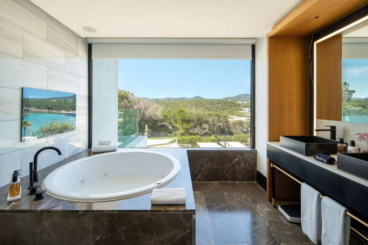BLESS Ibiza Cala Nova - The Leading Hotels of the World – bilde 6