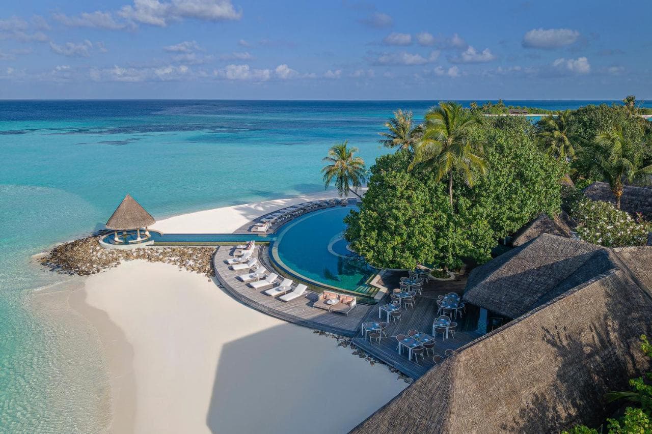 Four Seasons Resort Maldives at Kuda Huraa view 3