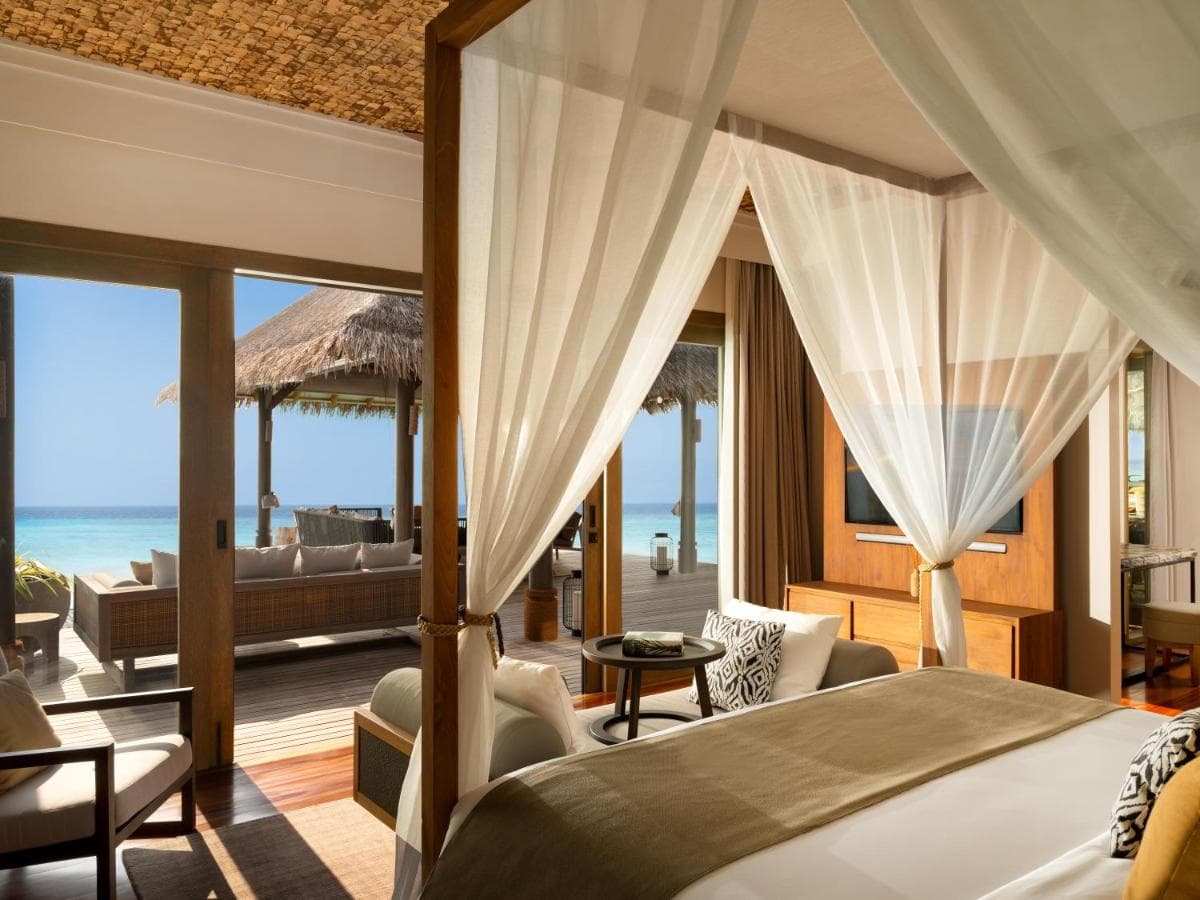 Vakkaru Maldives - Luxury Private Island Resort view 2