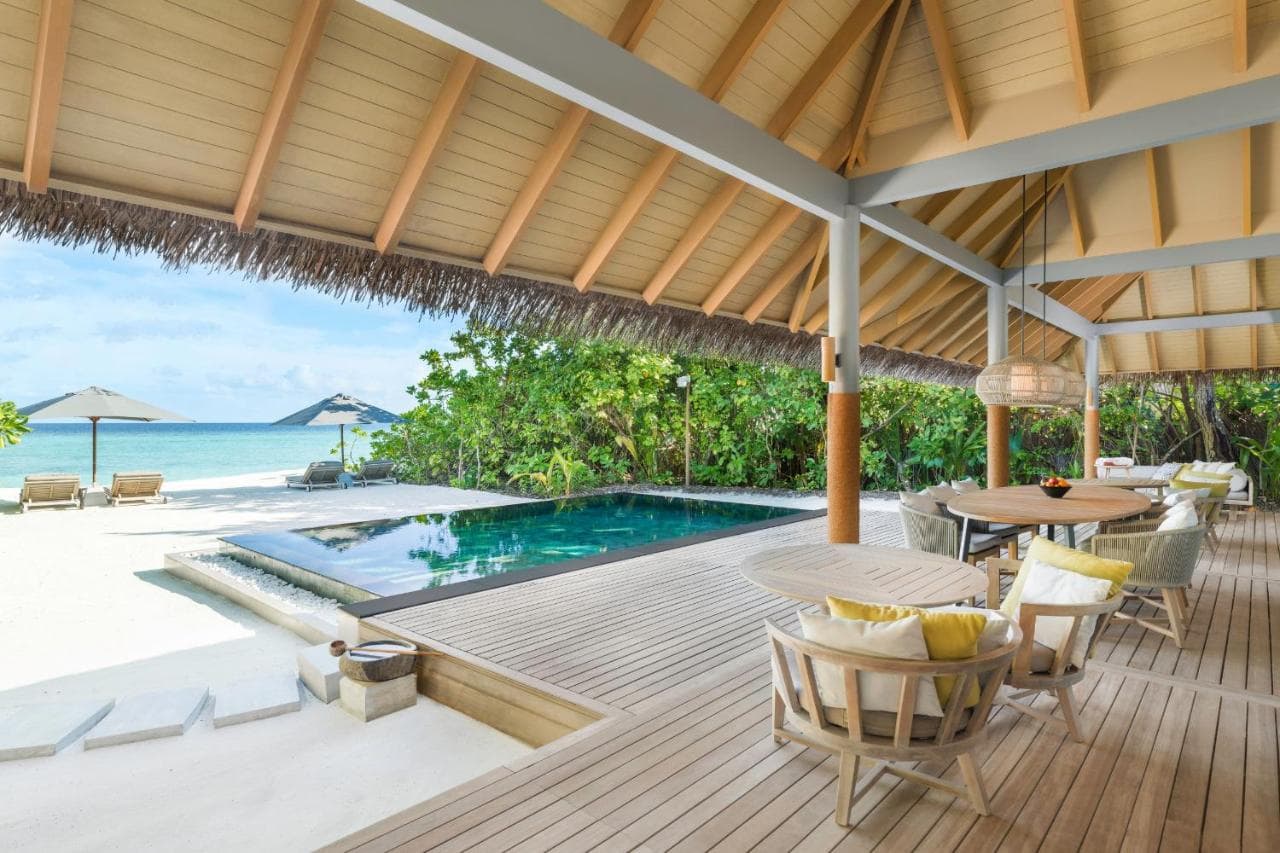 Vakkaru Maldives - Luxury Private Island Resort view 4