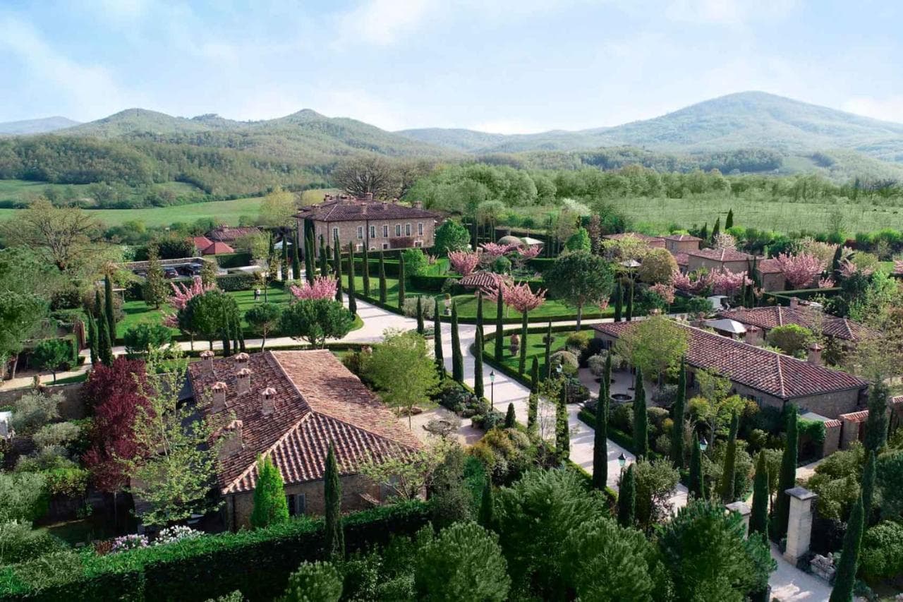 Borgo Santo Pietro view 7